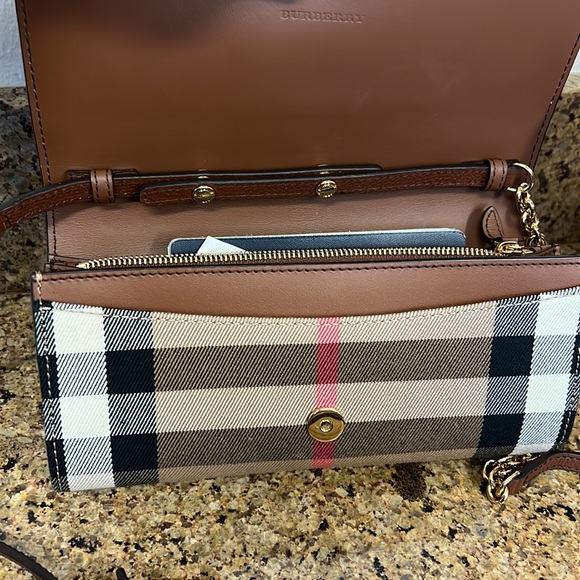 Authentic Burberry Crossbody - Picture 4 of 7